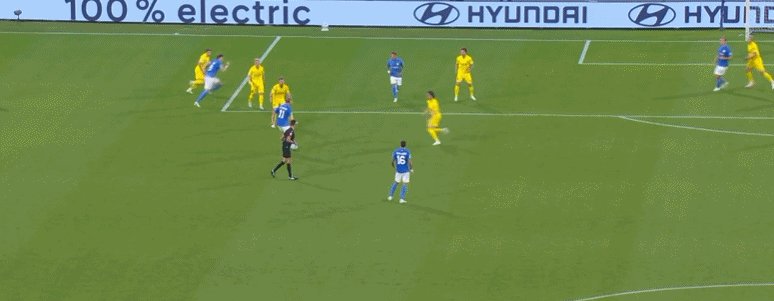 1792541990821033196.gif