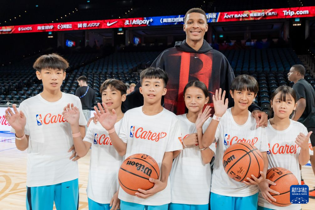 NBA球员在澳门与学生交流