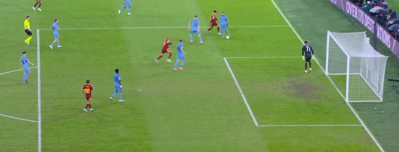 1792542014518080332.gif